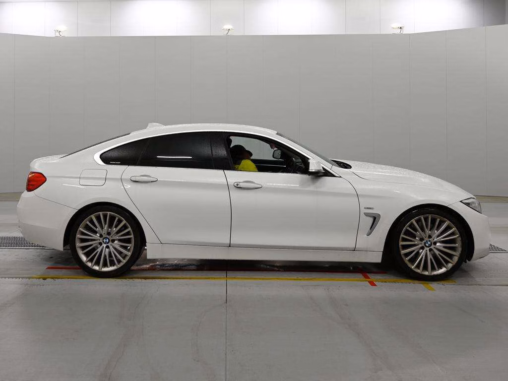 BMW 4-SERIES