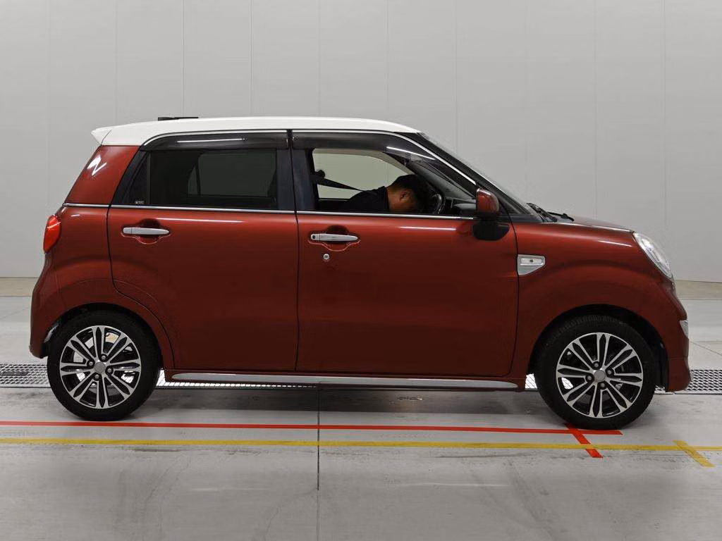 DAIHATSU CAST