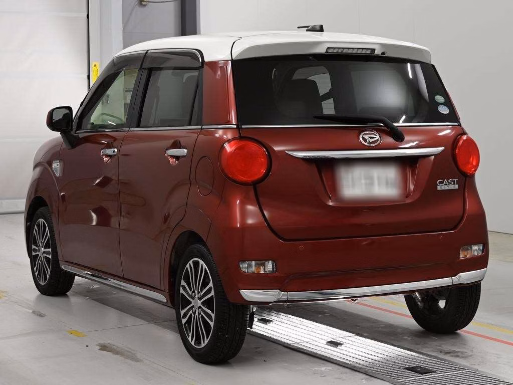 DAIHATSU CAST