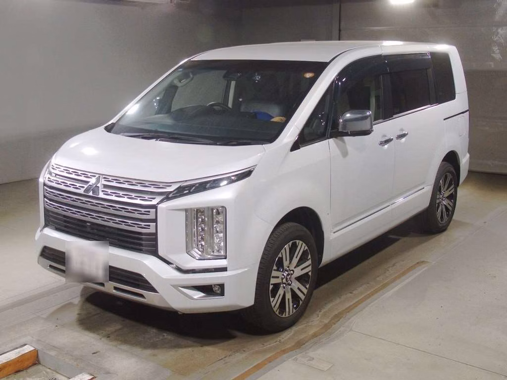 MITSUBISHI DELICA D:5