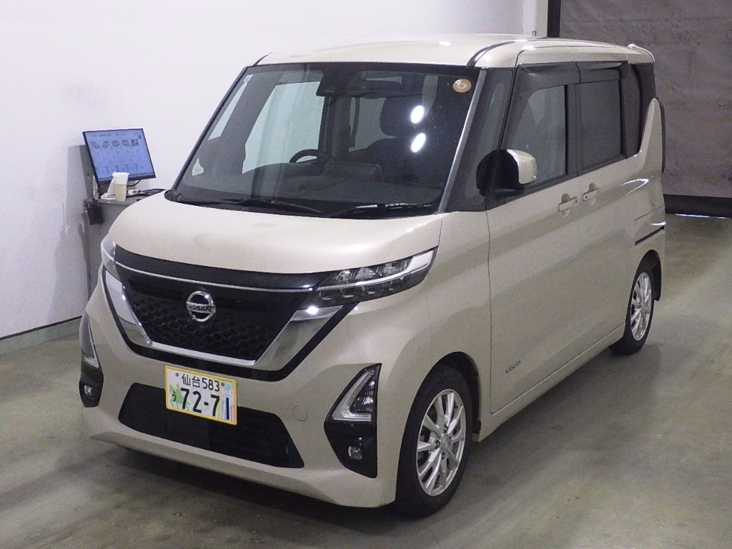 NISSAN ROOX
