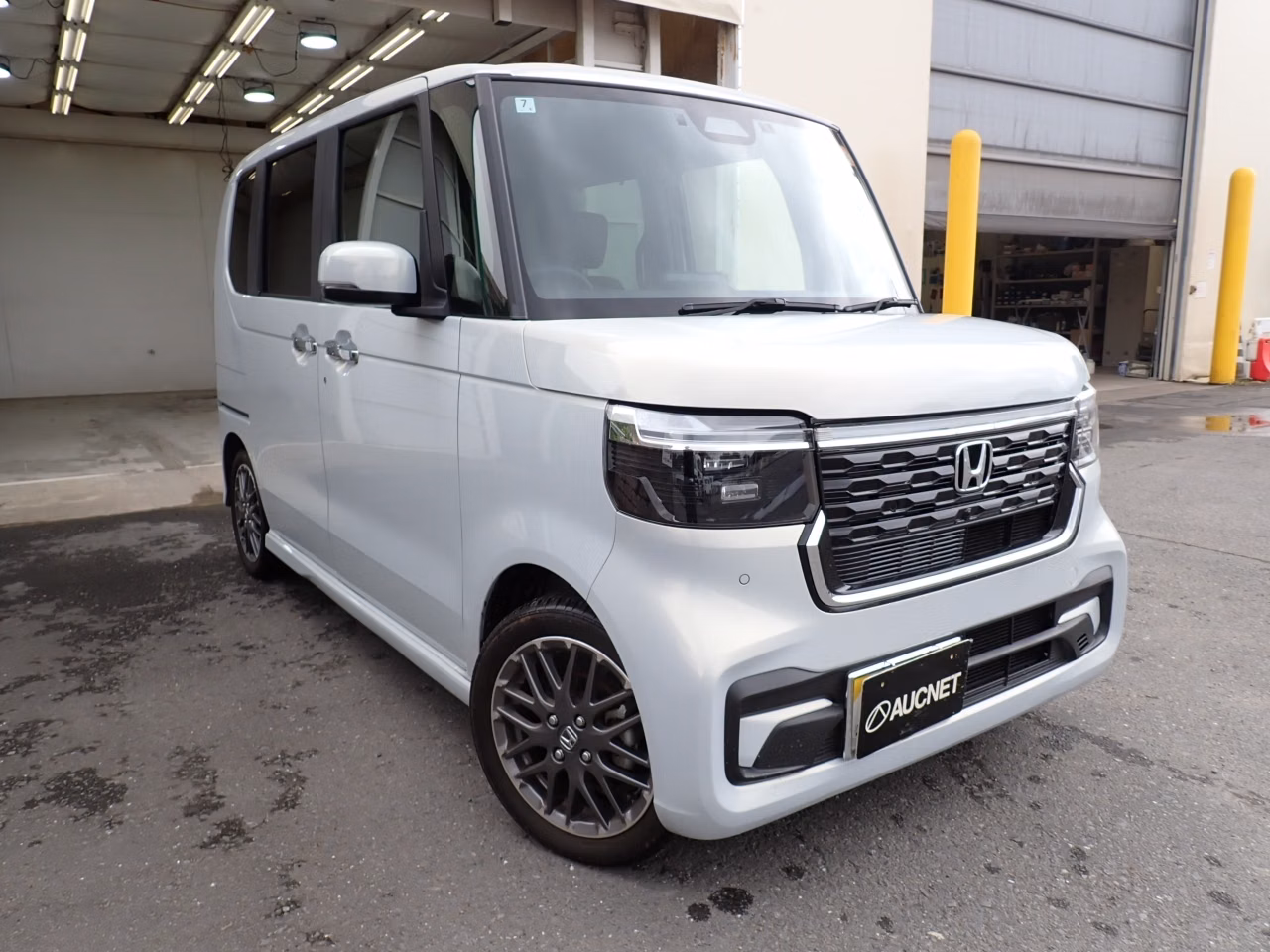 HONDA N-BOX
