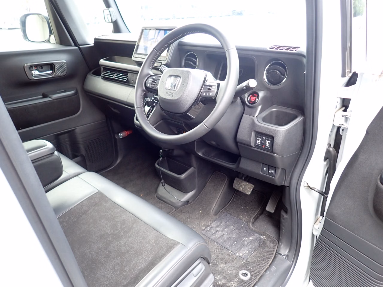 HONDA N-BOX