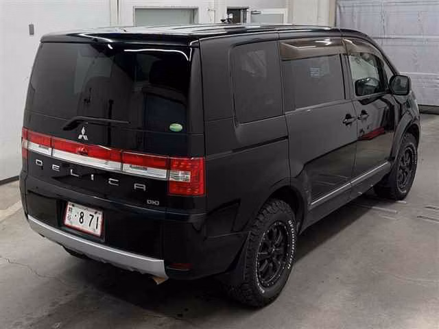 MITSUBISHI DELICA D:5