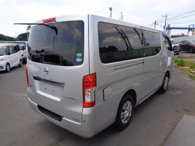 NISSAN NV350 CARAVAN