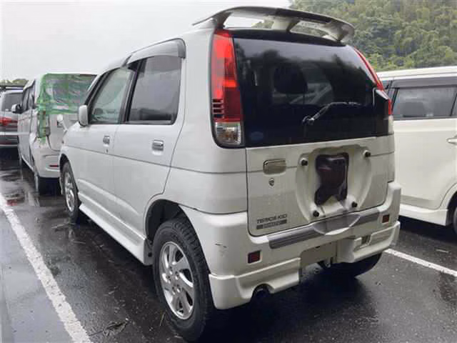 DAIHATSU TERIOS KID