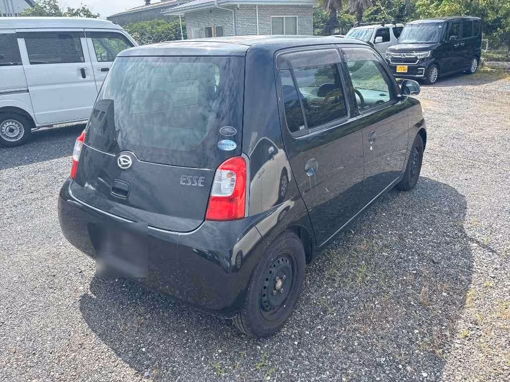 DAIHATSU ESSE