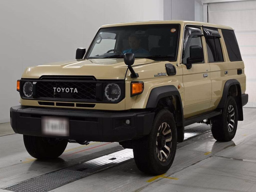 TOYOTA LAND CRUISER