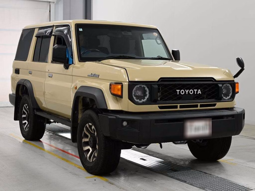 TOYOTA LAND CRUISER