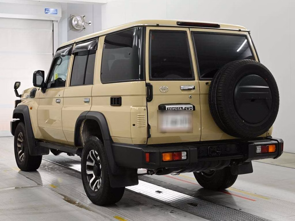 TOYOTA LAND CRUISER