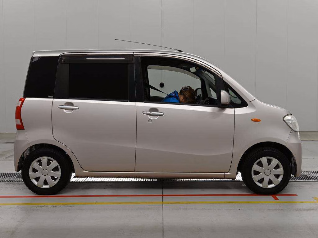 DAIHATSU TANTO EXE