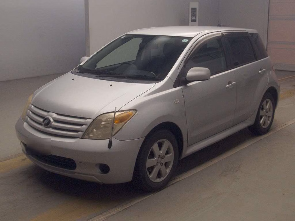 TOYOTA IST