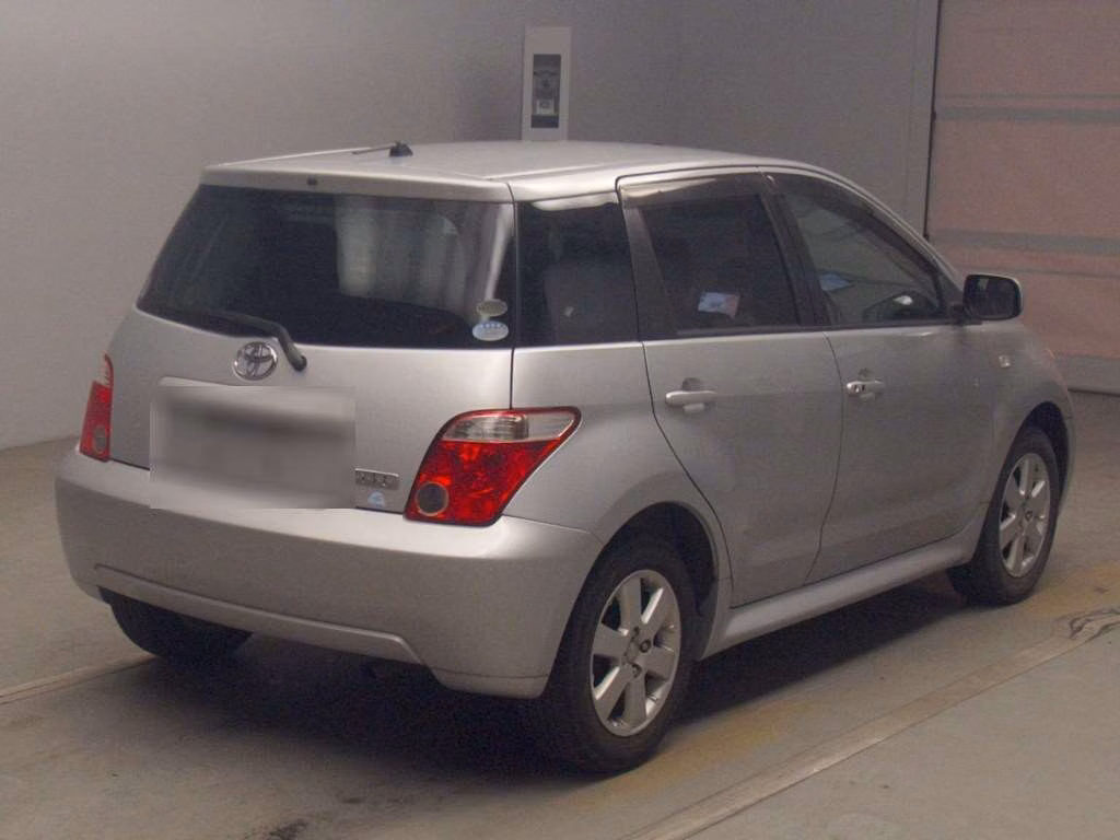 TOYOTA IST