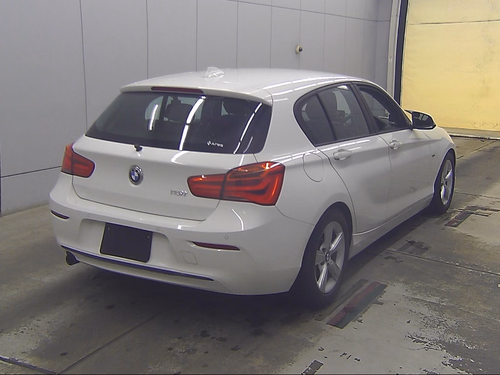 BMW 1-SERIES