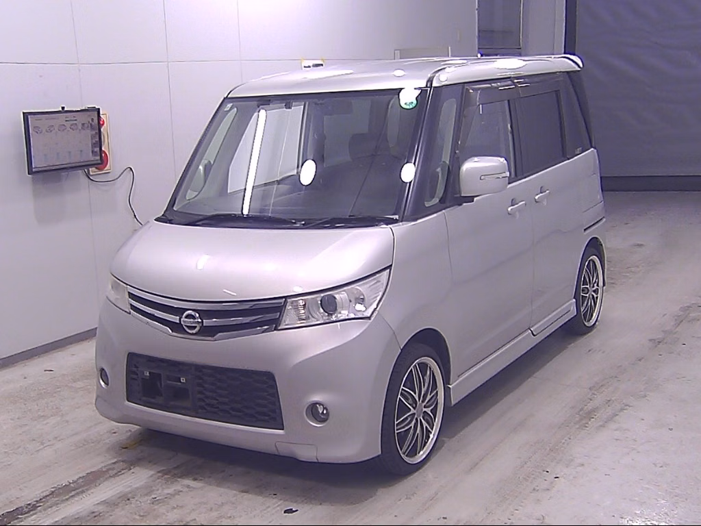 NISSAN ROOX