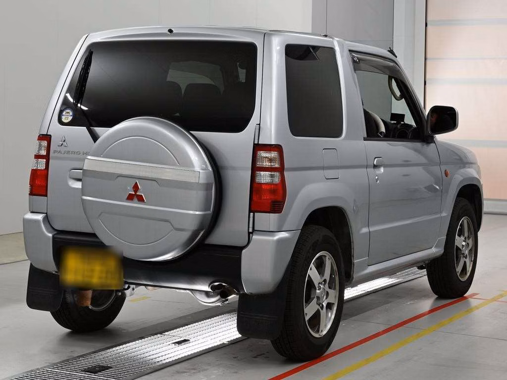 MITSUBISHI PAJERO MINI