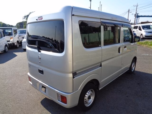 NISSAN NV100 CLIPPER