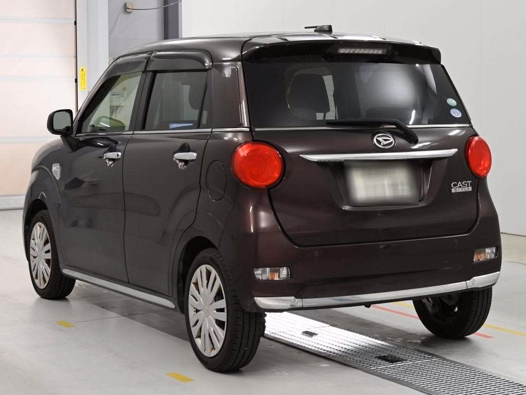 DAIHATSU CAST