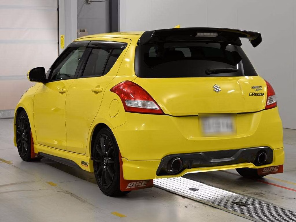 SUZUKI SWIFT