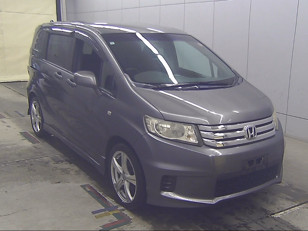 HONDA FREED SPIKE