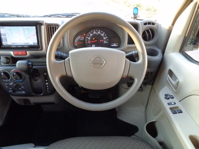 NISSAN NV100 CLIPPER