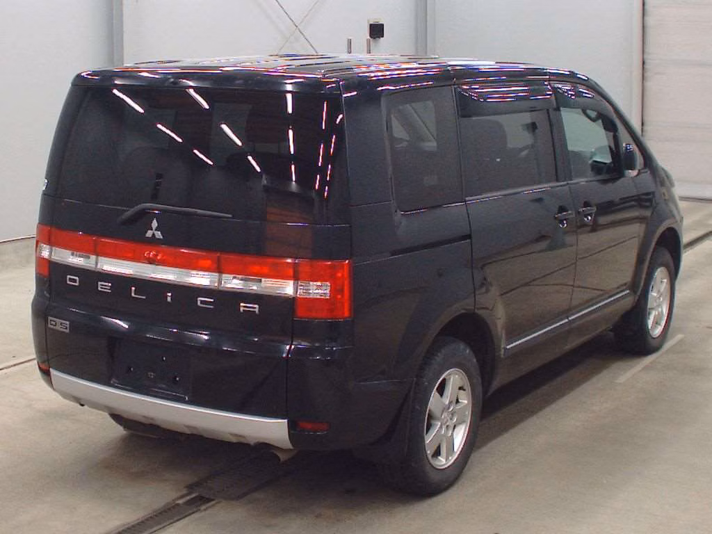 MITSUBISHI DELICA D:5