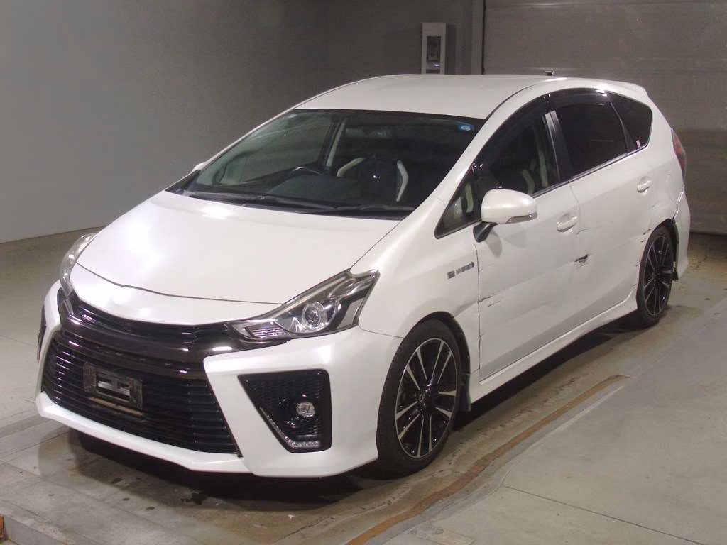 TOYOTA PRIUS ALPHA