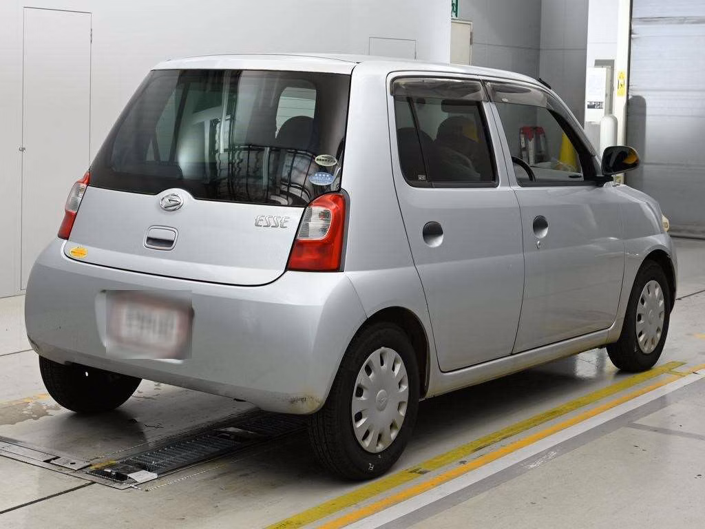 DAIHATSU ESSE