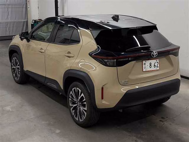TOYOTA YARIS CROSS