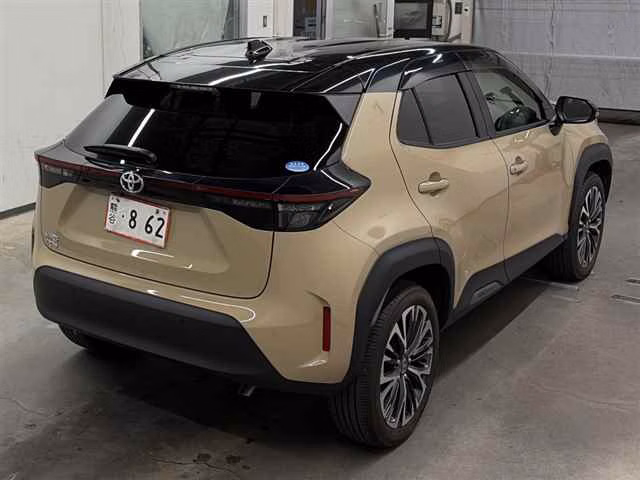 TOYOTA YARIS CROSS