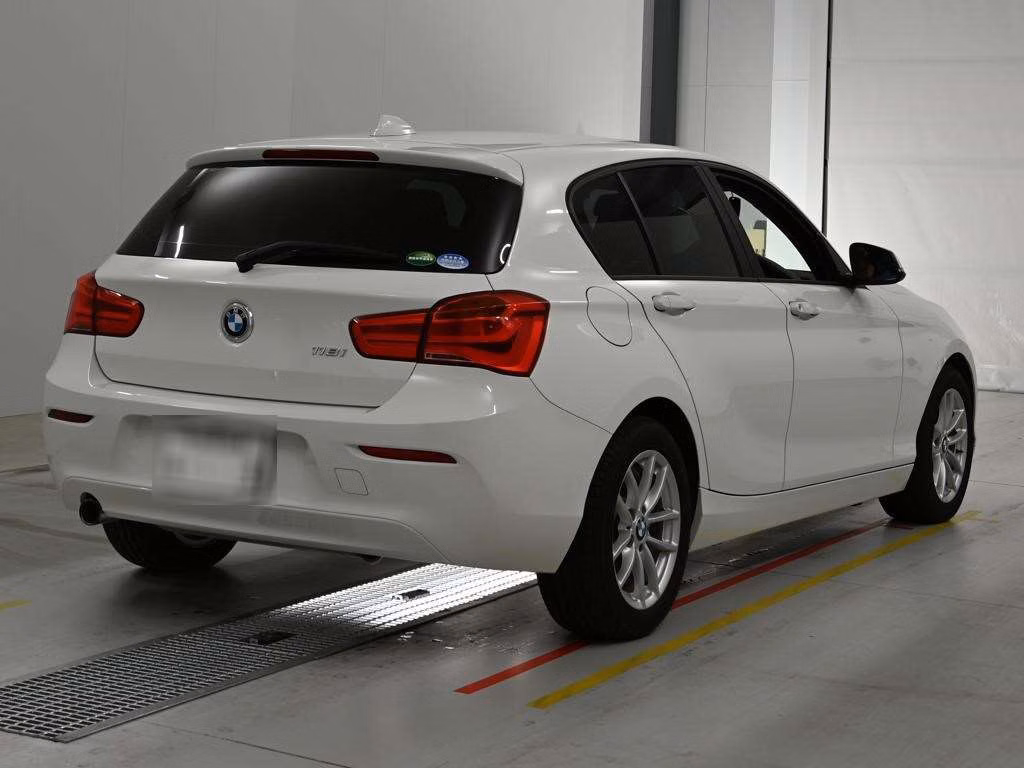BMW 1-SERIES