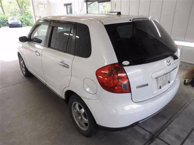 MAZDA VERISA