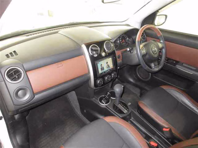 MAZDA VERISA