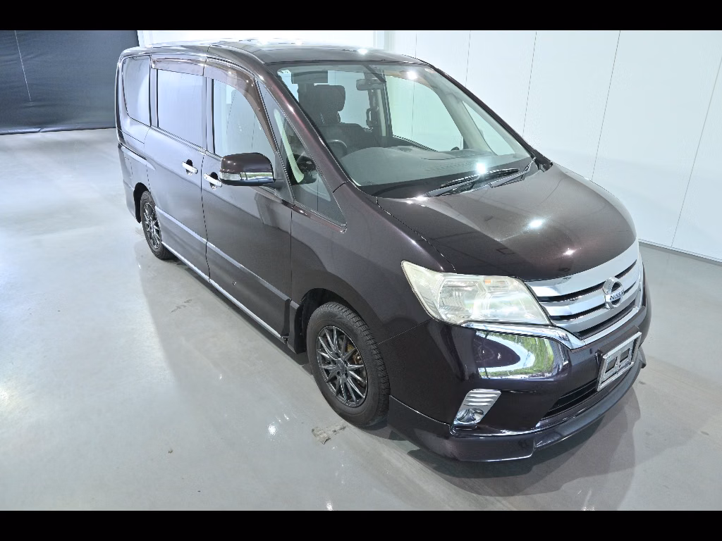 NISSAN SERENA