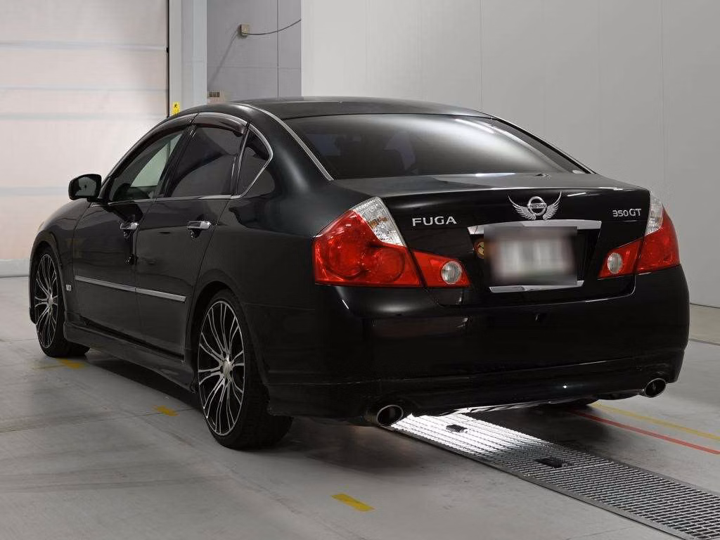 NISSAN FUGA