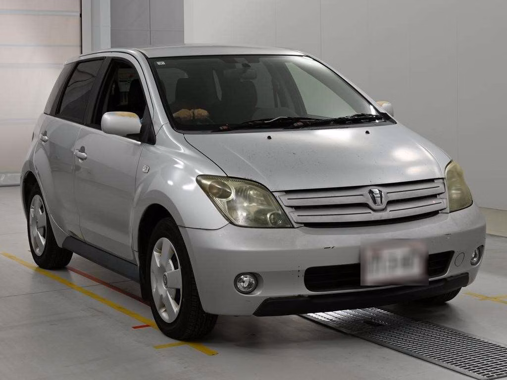 TOYOTA IST
