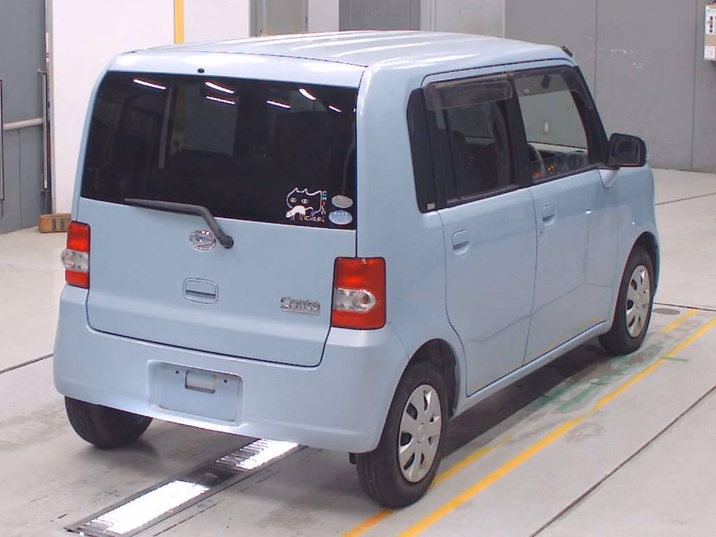 DAIHATSU MOVE CONTE