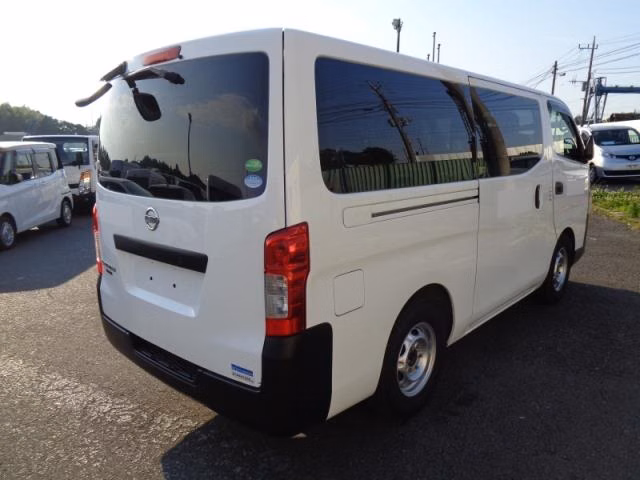 NISSAN NV350 CARAVAN