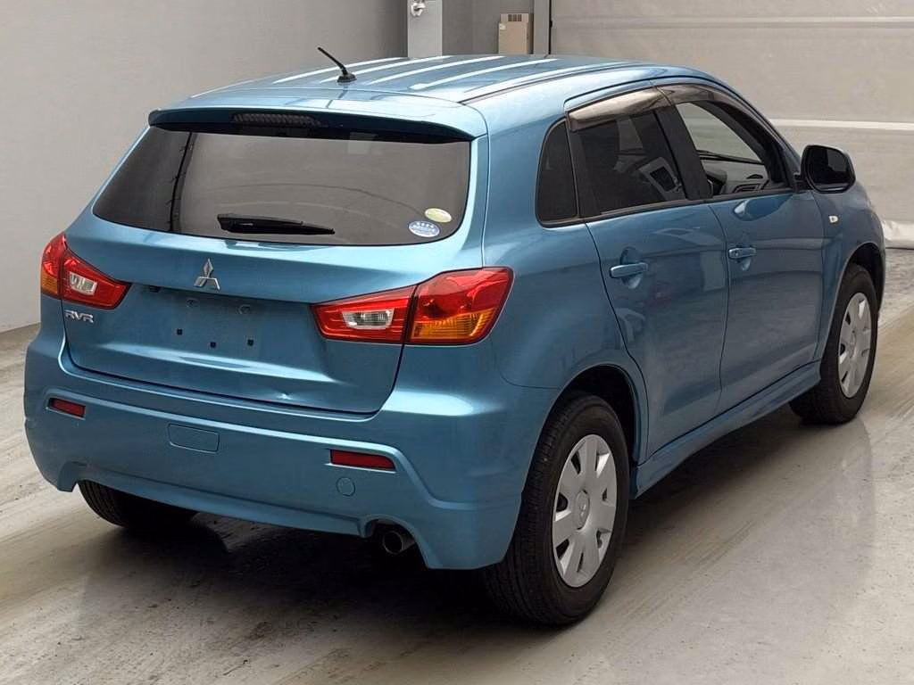 MITSUBISHI RVR
