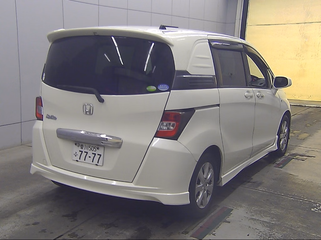 HONDA FREED SPIKE