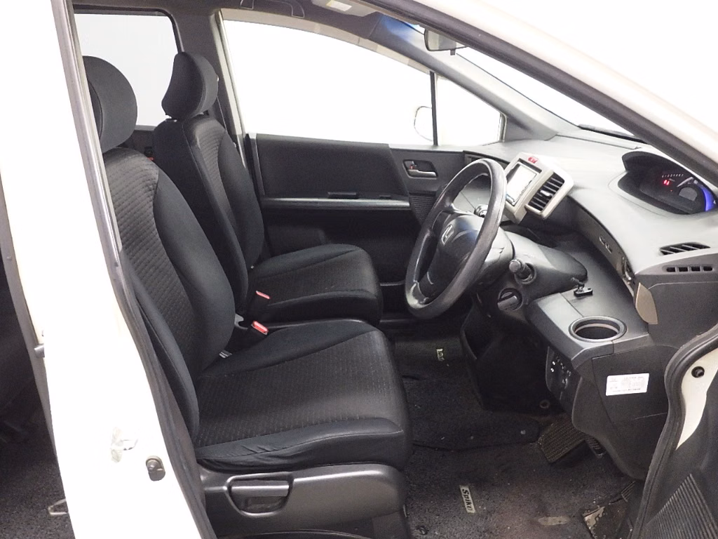 HONDA FREED SPIKE