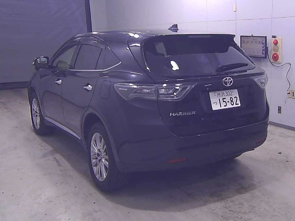 TOYOTA HARRIER