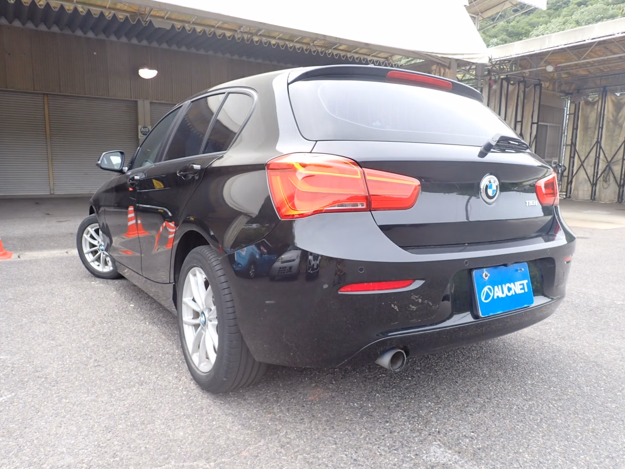 BMW 1-SERIES