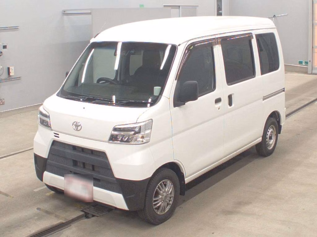 TOYOTA PIXIS VAN