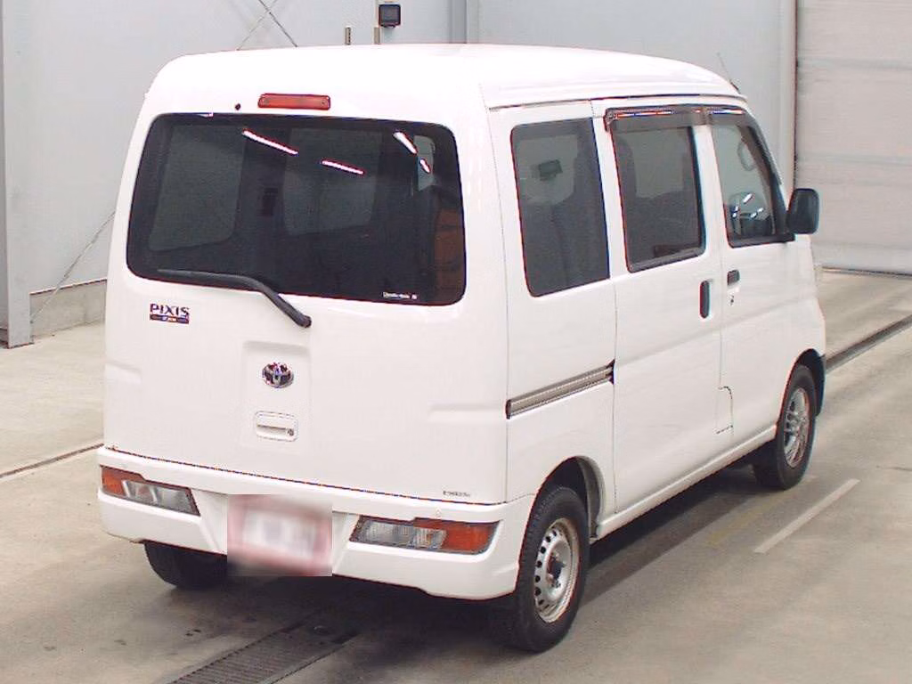 TOYOTA PIXIS VAN