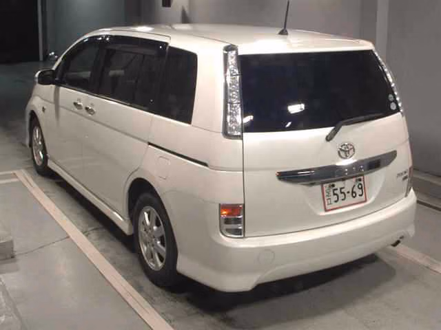 TOYOTA ISIS