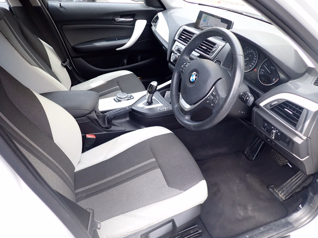 BMW 1-SERIES