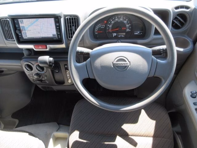 NISSAN NV100 CLIPPER