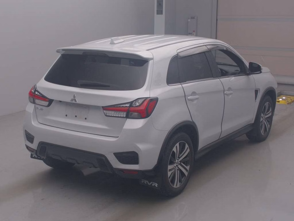 MITSUBISHI RVR