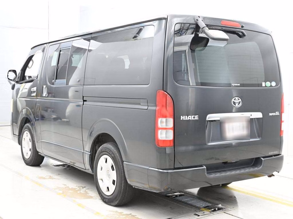 TOYOTA REGIUS ACE